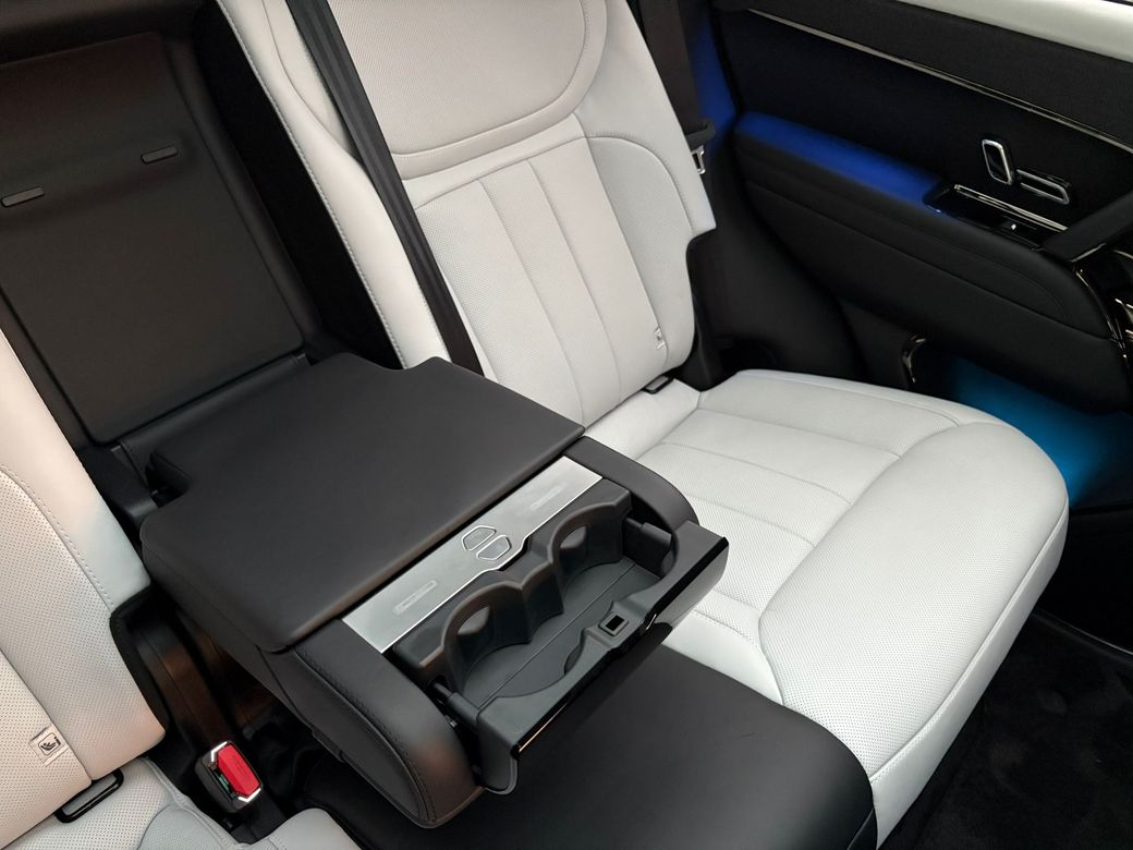 2025 Land Rover Range Rover Sport