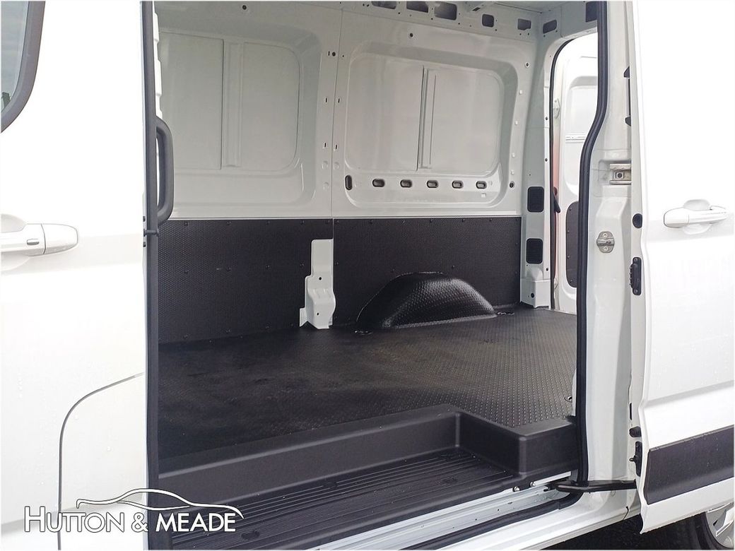 2025 Maxus eDELIVER 9