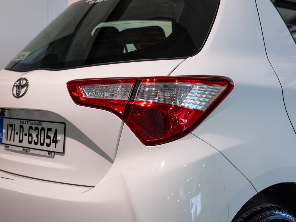 2017 Toyota Vitz