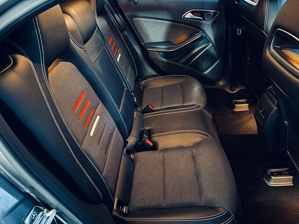 2017 Mercedes-Benz A 180