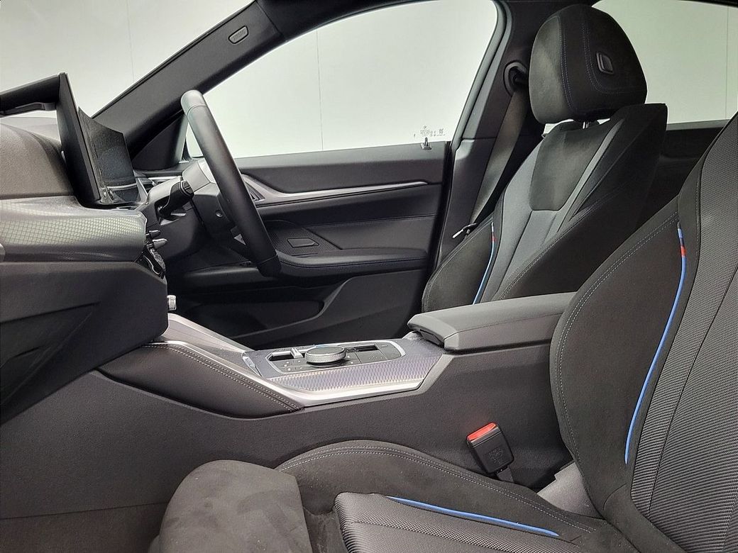 2025 BMW i4