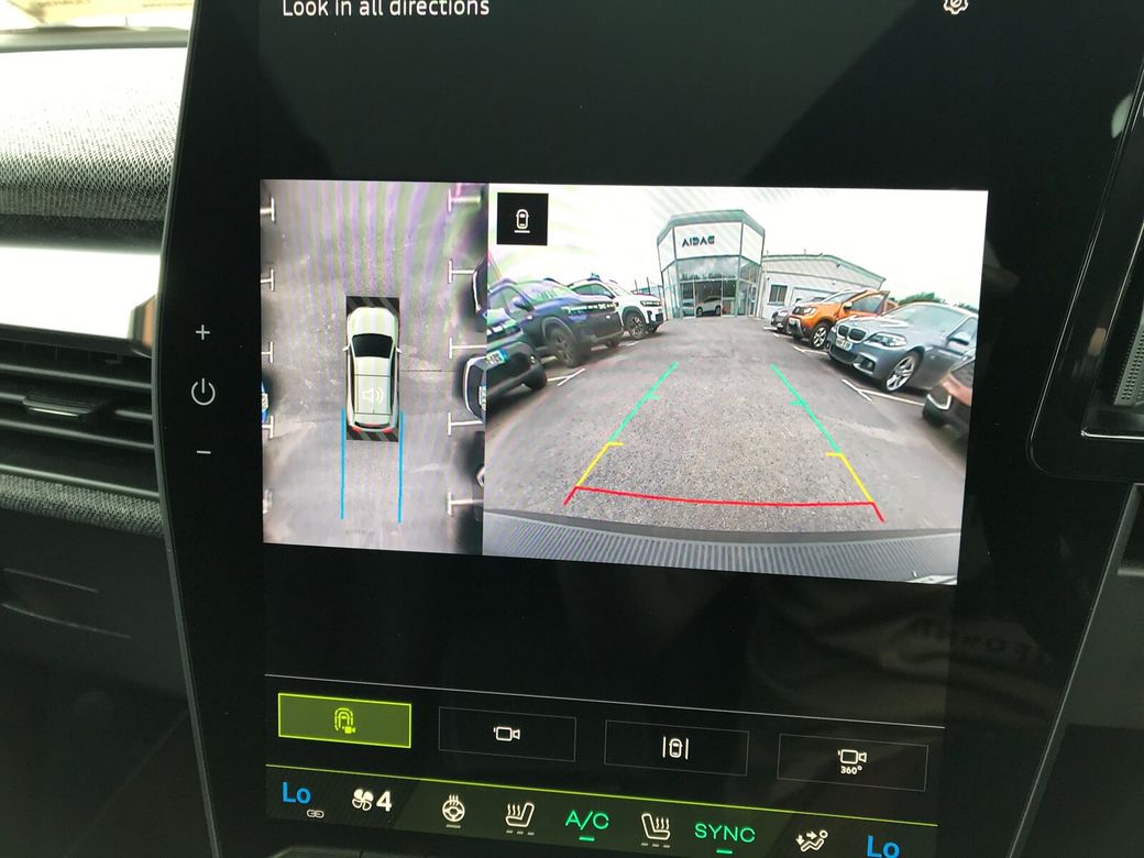 2025 Renault Scenic