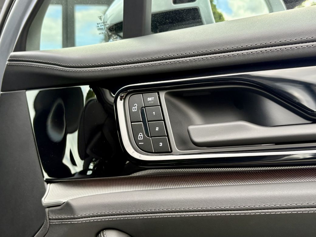 2025 Porsche Panamera