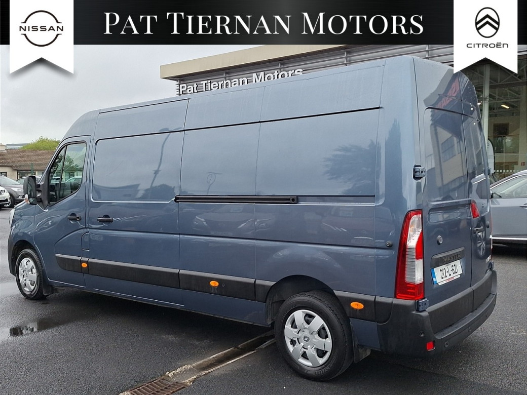 2021 Renault Master