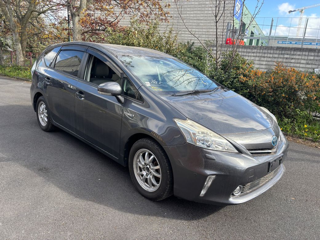 2013 Toyota Prius Alpha