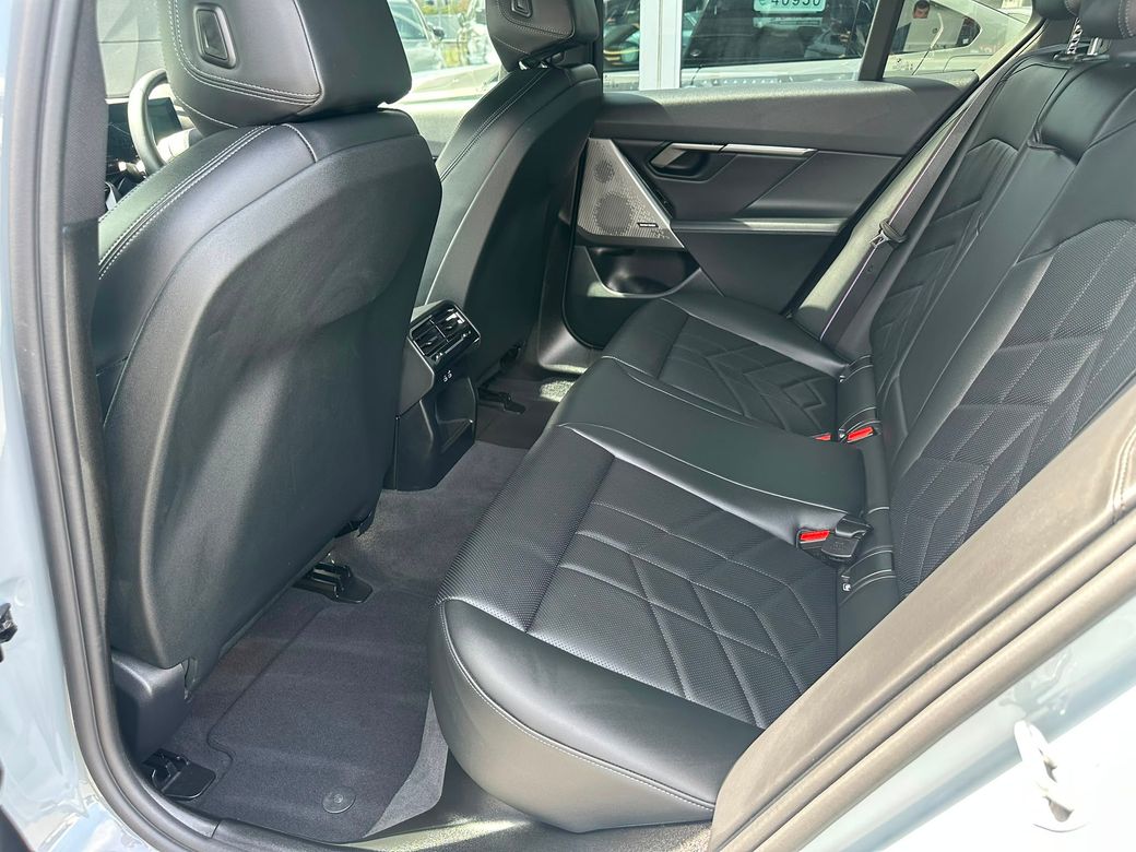 2026 BMW i5