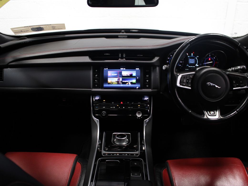 2016 Jaguar XF