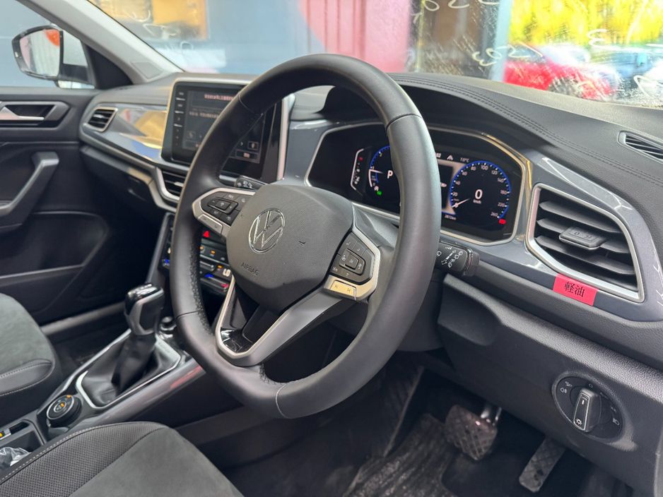 2025 Volkswagen T-Roc