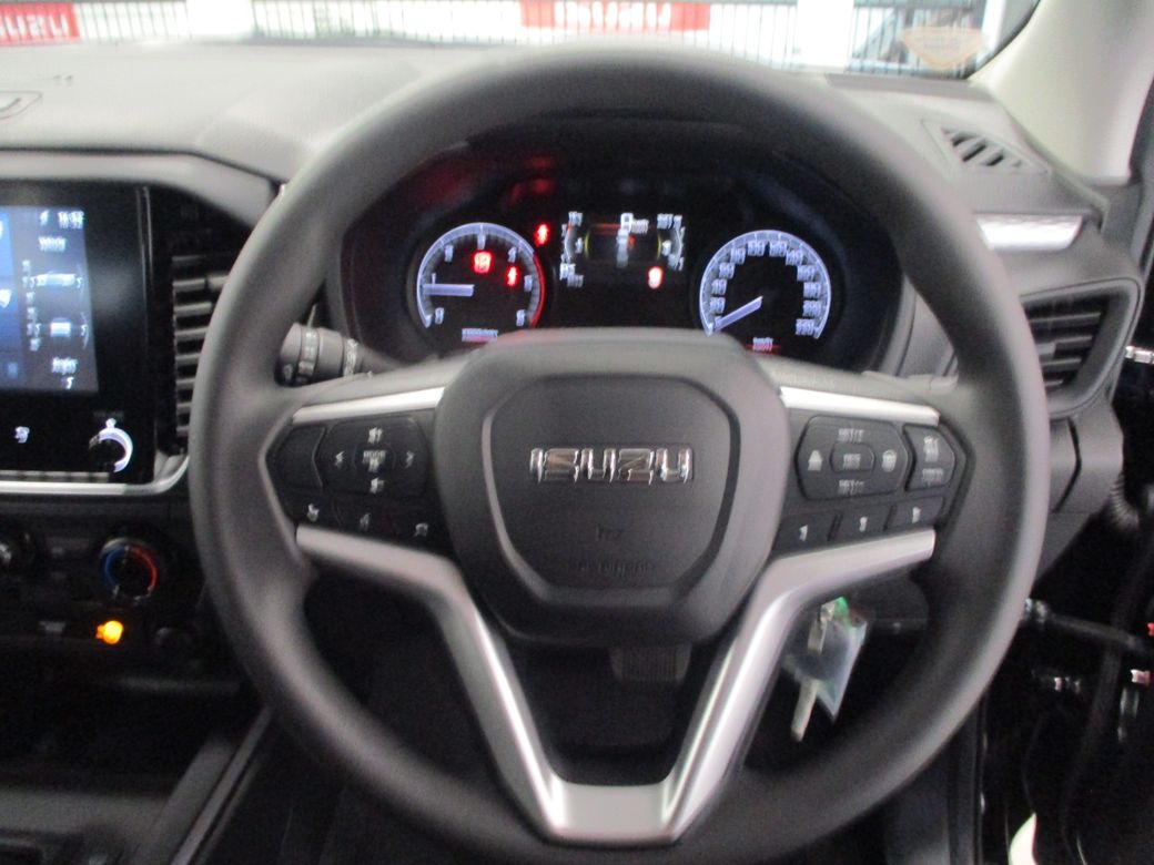 2025 Isuzu D-MAX