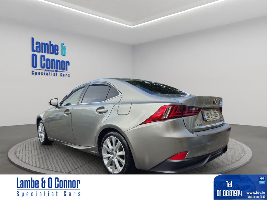 2015 Lexus IS 300h