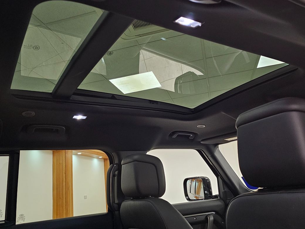 2025 Land Rover Defender