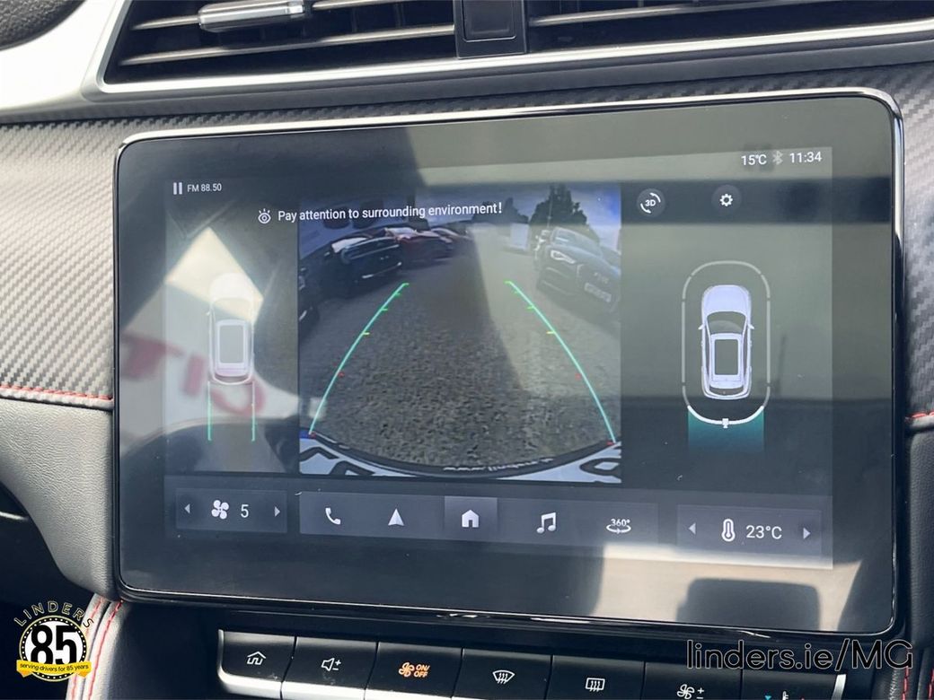 2022 MG ZS