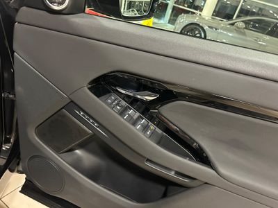 2025 Land Rover Range Rover Evoque