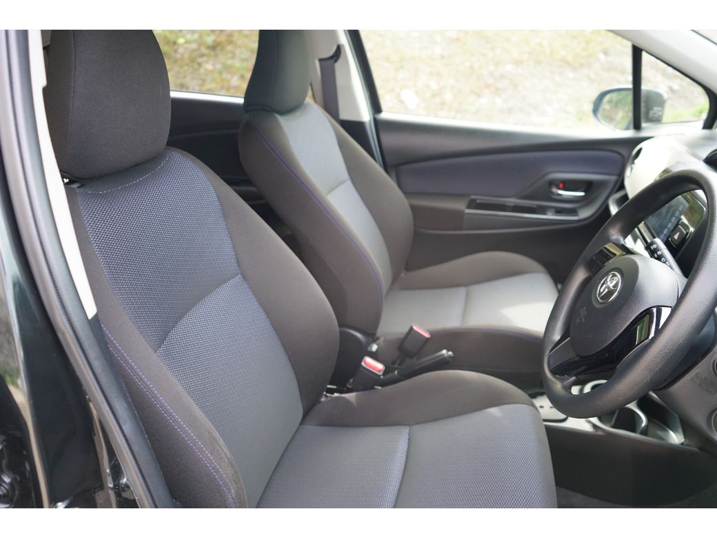 2016 Toyota Vitz