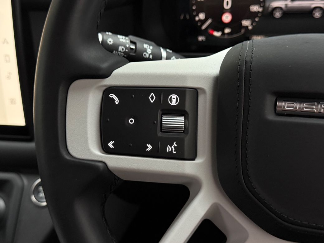 2025 Land Rover Defender