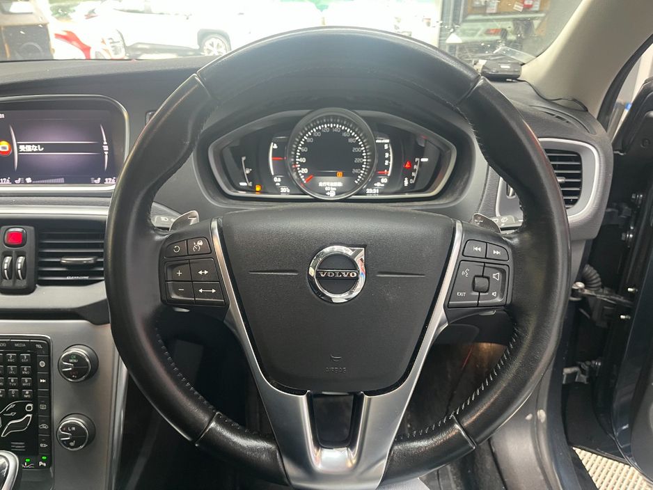 2017 Volvo V40