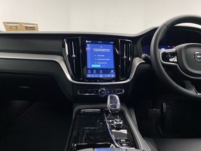 2025 Volvo V60