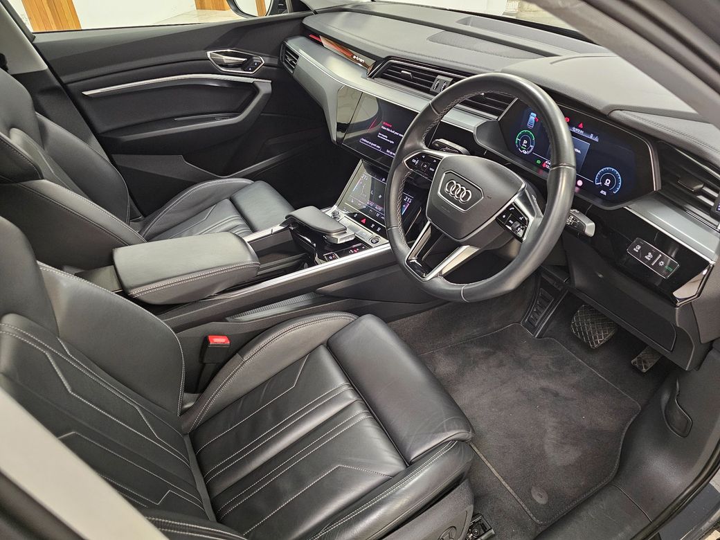 2024 Audi Q8