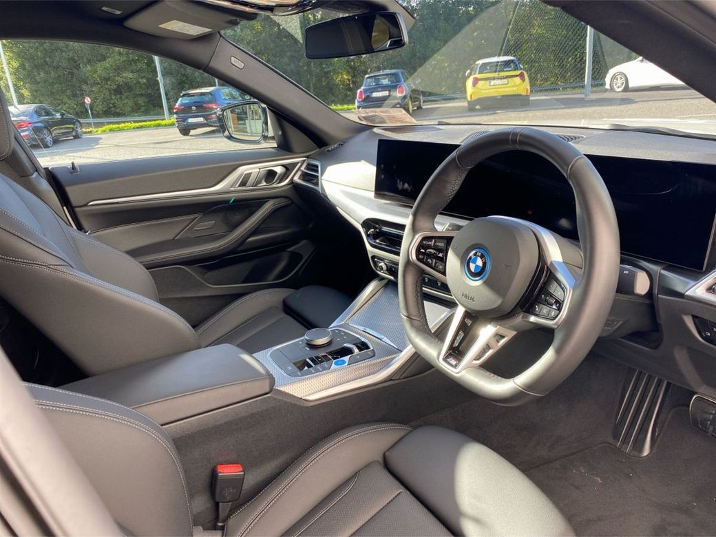 2025 BMW i4