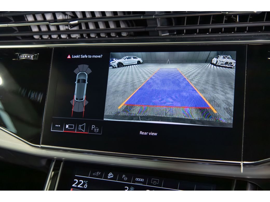 2021 Audi Q8