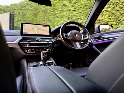 2023 BMW 520