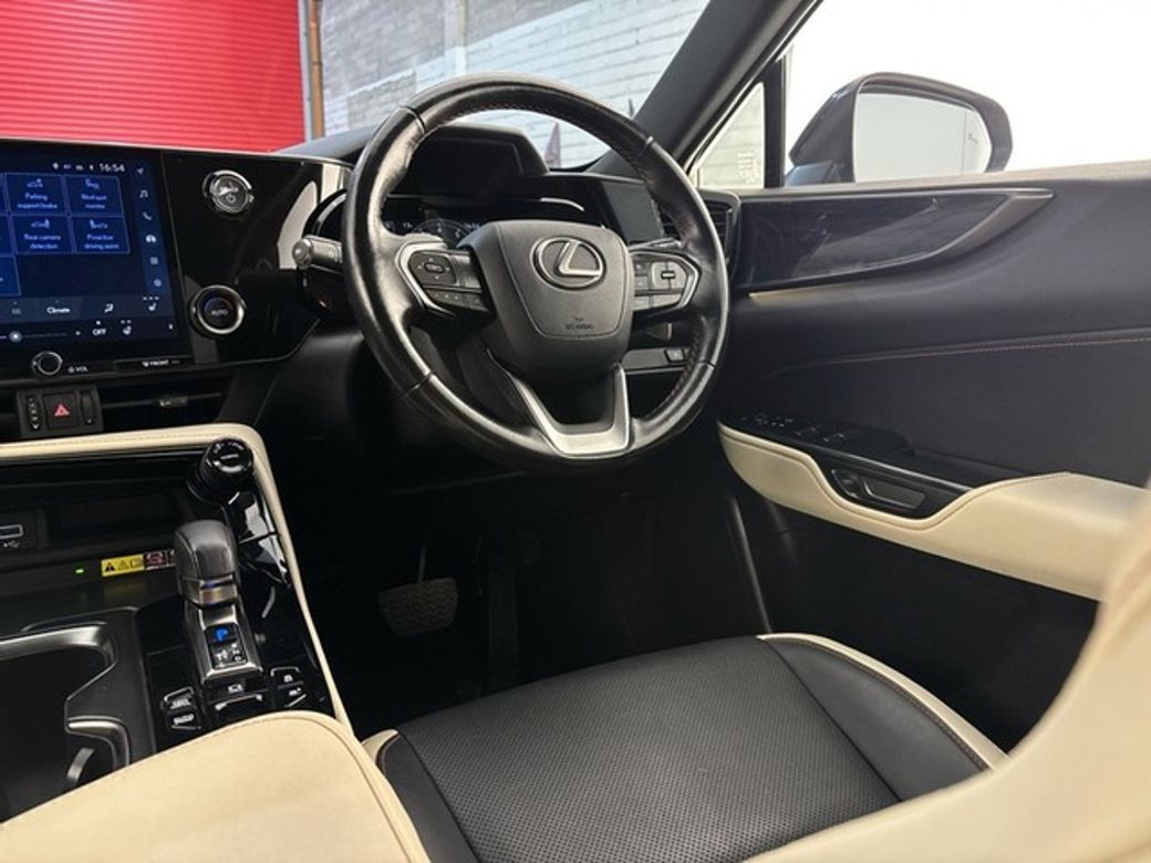 2023 Lexus NX 450H+