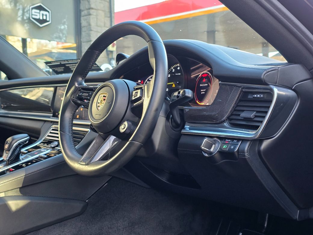 2023 Porsche Panamera