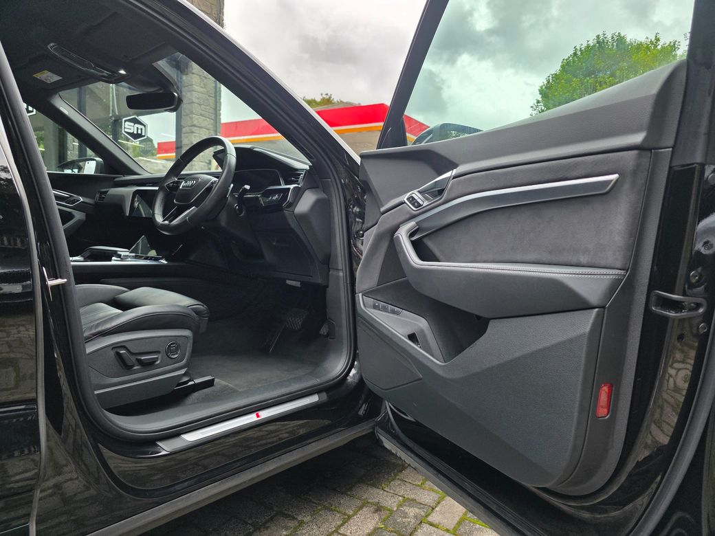 2022 Audi e-tron