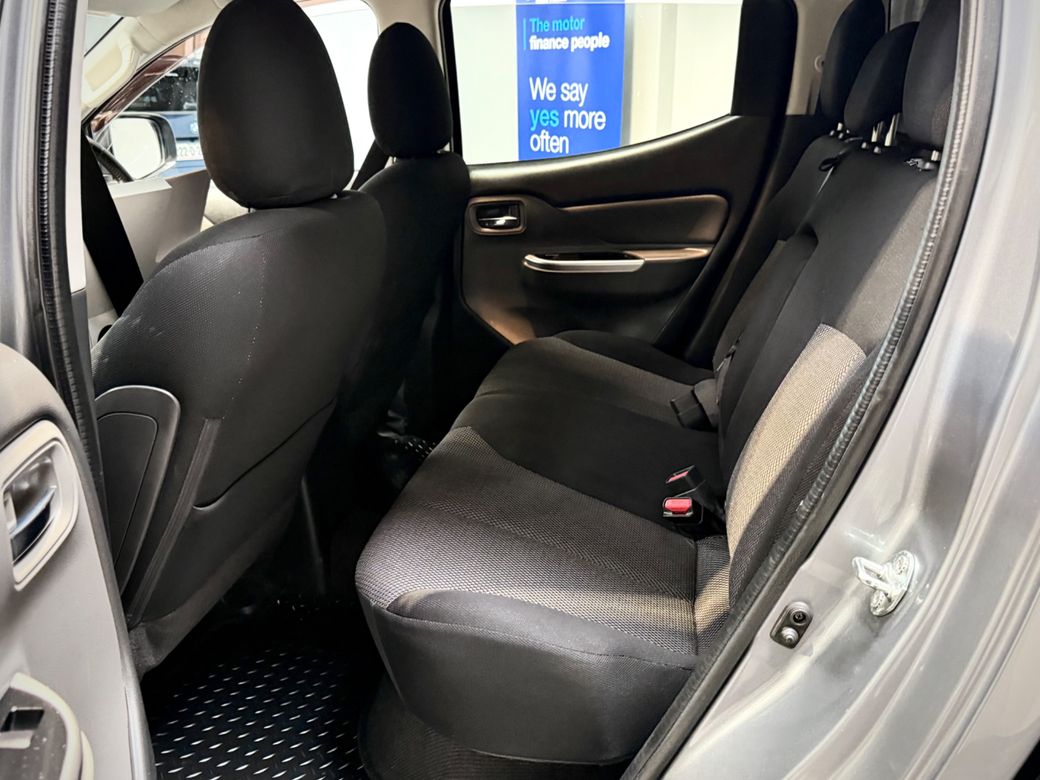 2016 Mitsubishi L200
