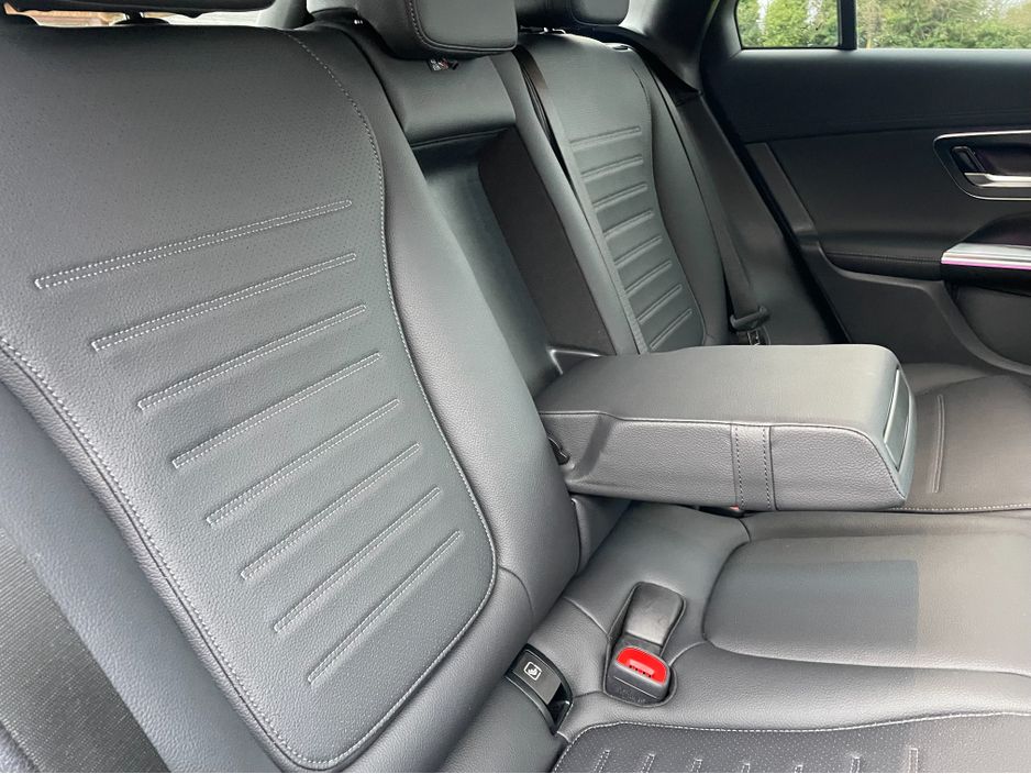 2024 Mercedes-Benz GLC Class