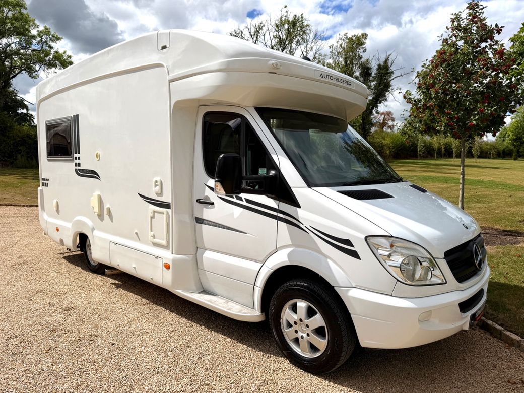 2010 AUTOSLEEPER SUFFOLK LOW PROFILE R.H.D AUTO 