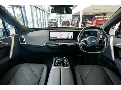 2023 BMW iX