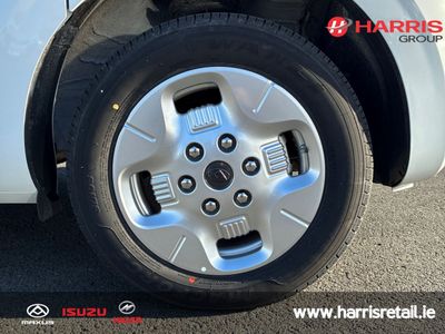 2026 White Maxus eDELIVER 5