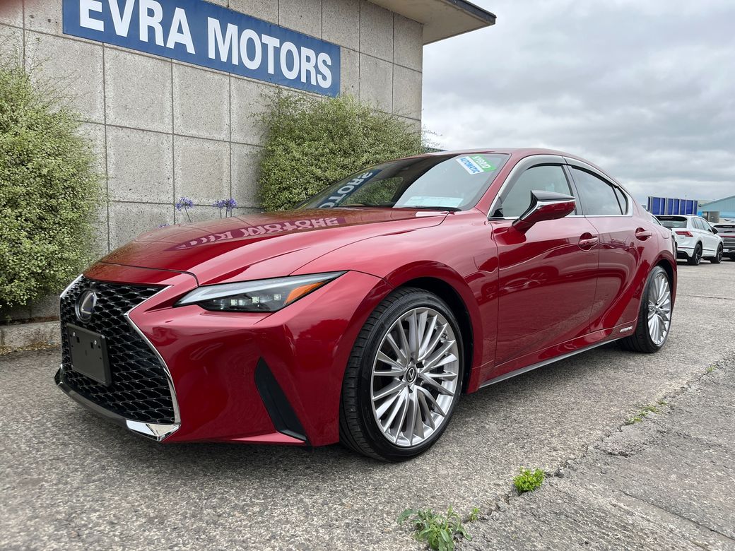 2021 Lexus IS 300h