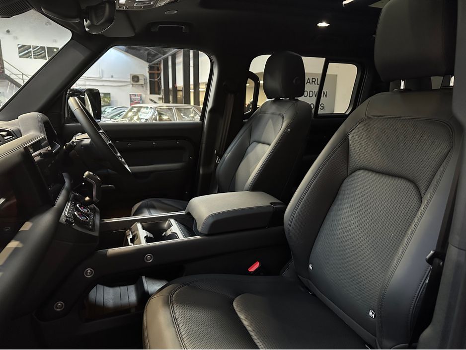 2025 Land Rover Defender