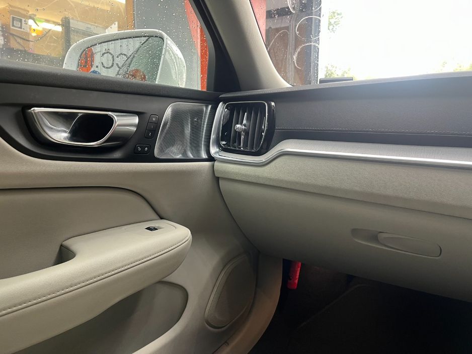 2022 Volvo V60