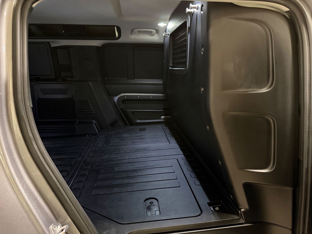 2023 Land Rover Defender