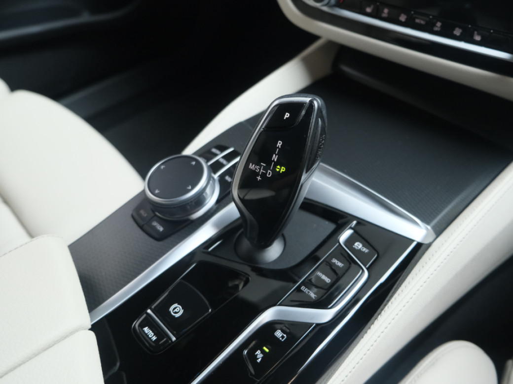 2022 BMW 5 Series