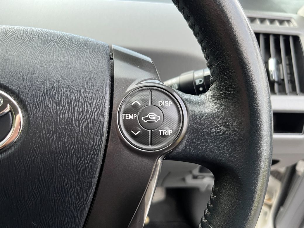 2014 Toyota Prius Alpha