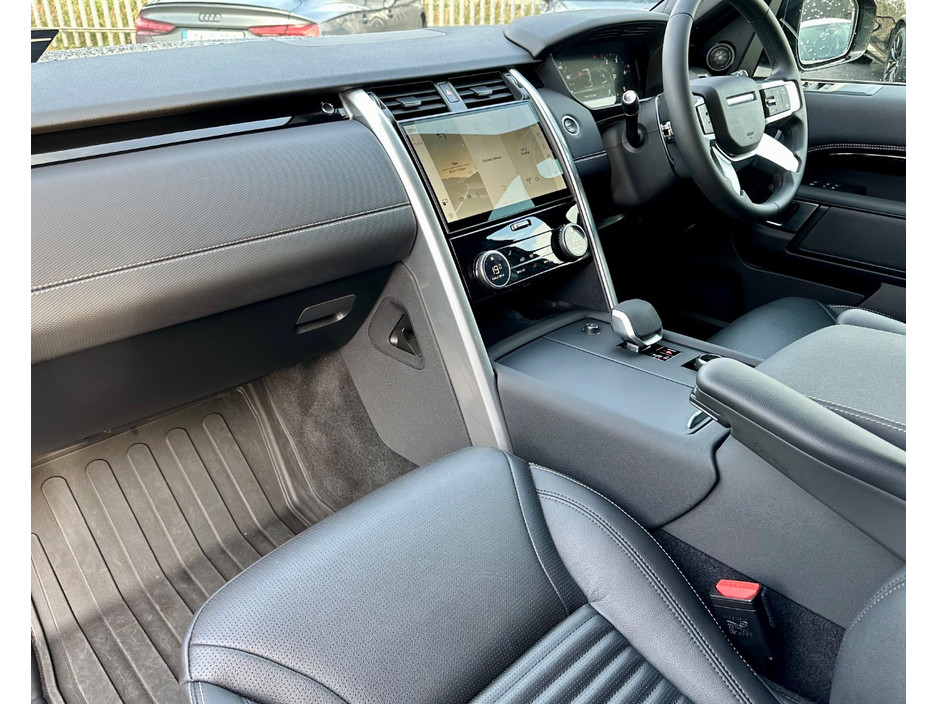 2026 Land Rover Discovery