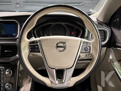 2018 Volvo V40