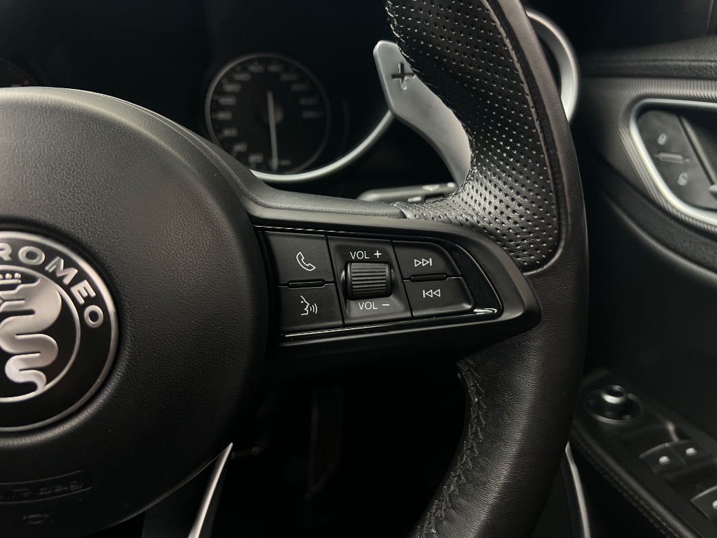 2022 Alfa Romeo Giulia