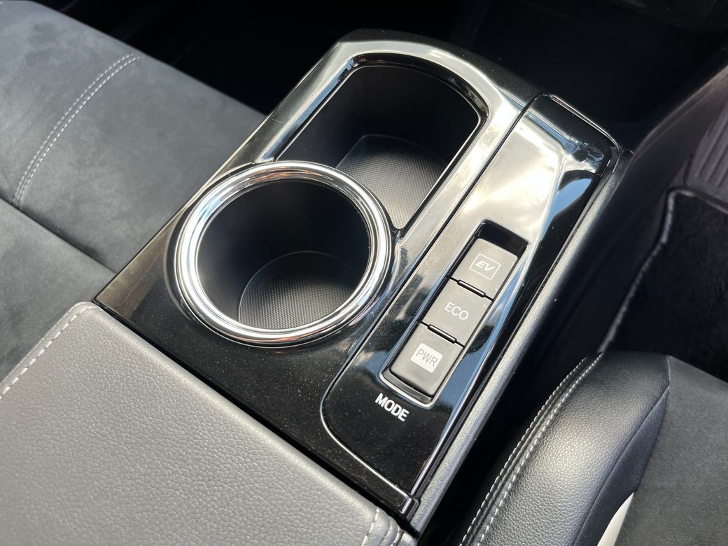 2020 Toyota Prius Alpha
