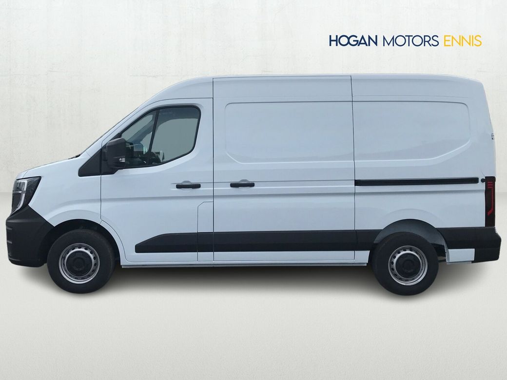 2025 Renault Master