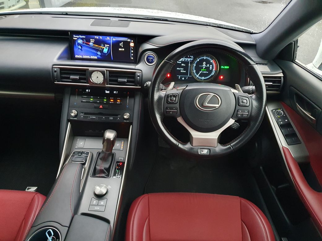 2016 Lexus IS 300h