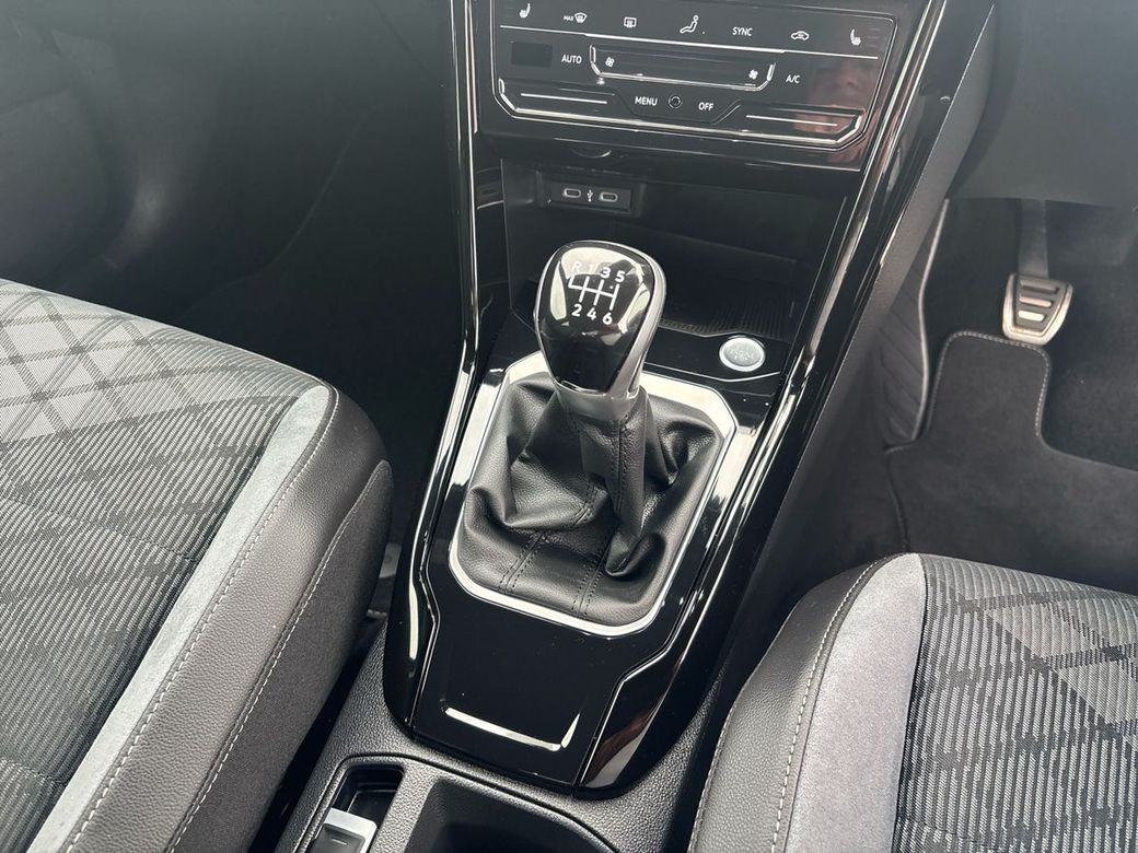 2025 Volkswagen T-Roc