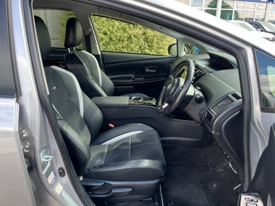 2020 Toyota Prius Alpha