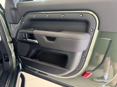 2026 Land Rover Defender