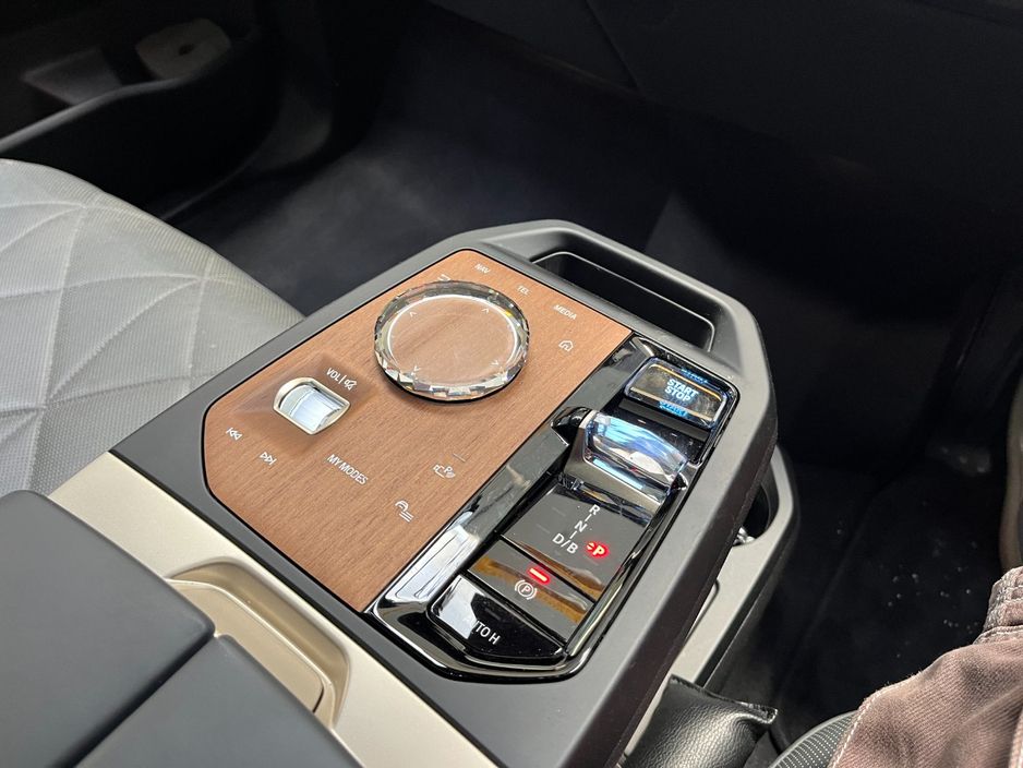 2022 BMW iX