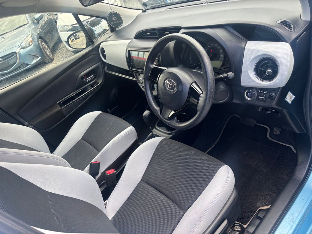 2015 Toyota Vitz